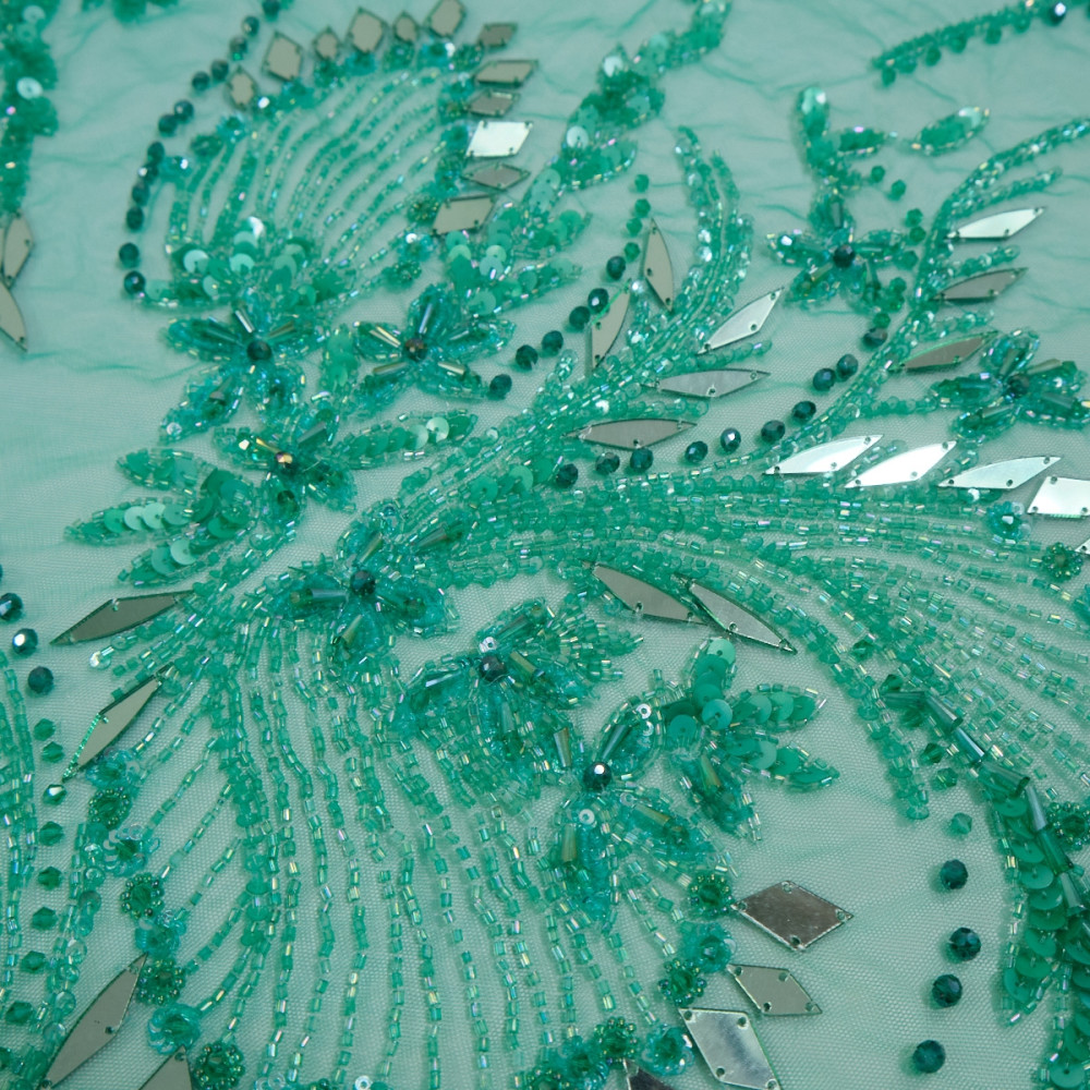 Dantela accesorizata manual cu oglinzi Emerald Green
