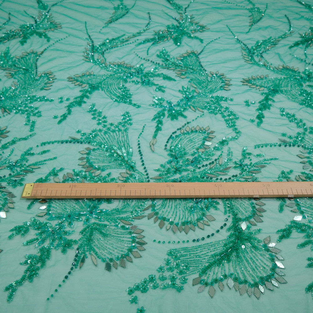 Dantela accesorizata manual cu oglinzi Emerald Green