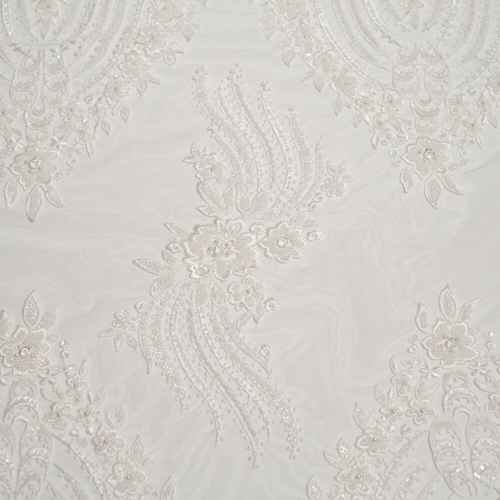 Dantela mireasa ivory brodata cu perle si paiete – model floral premium
