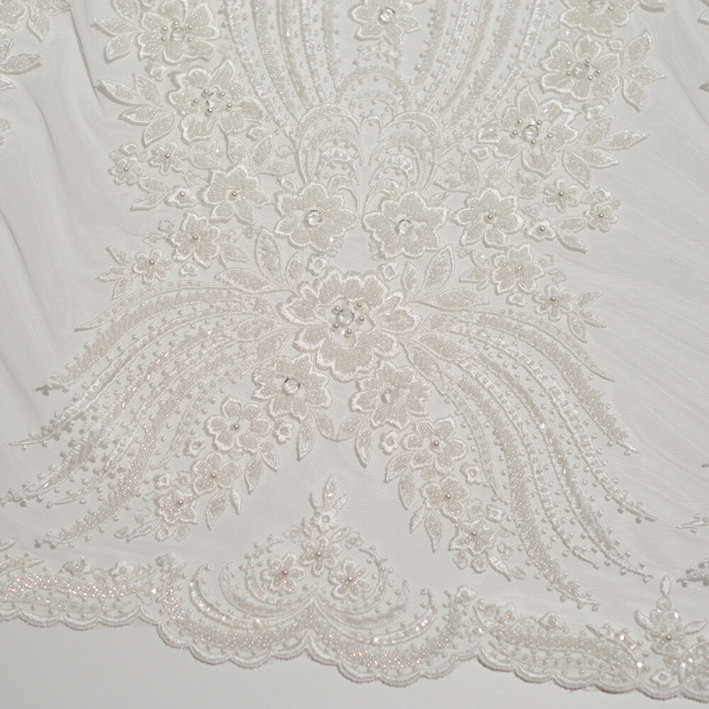 Dantela mireasa ivory brodata cu perle si paiete – model floral premium
