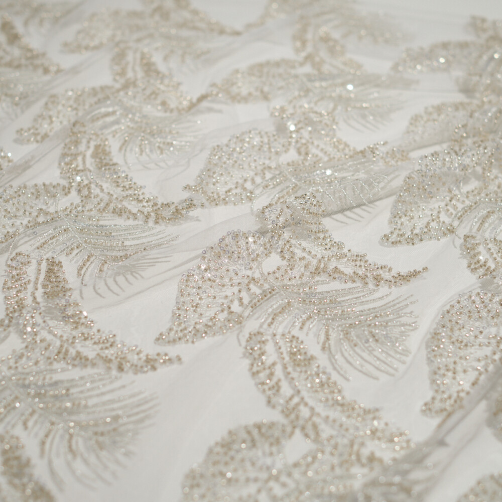 Dantelă de mireasă ivoire cu broderie, paiete și mărgele – model frunze elegante