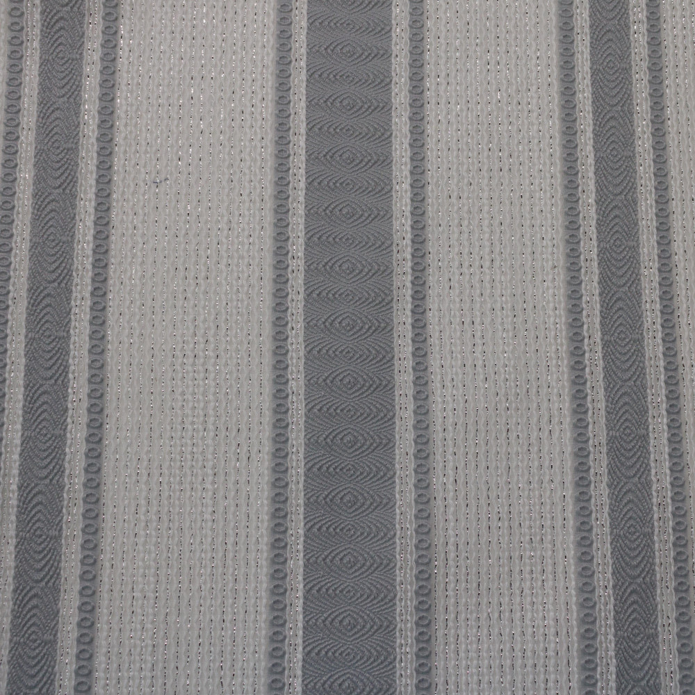 Jacquard in dungi cu fir metalic semi-transparent 
