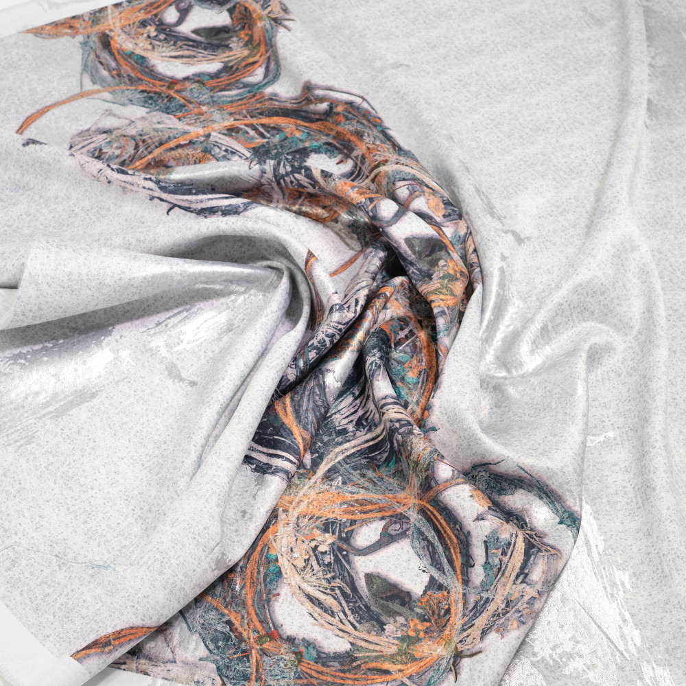 Jacquard imprimat multicolor cu fir metalic argintiu