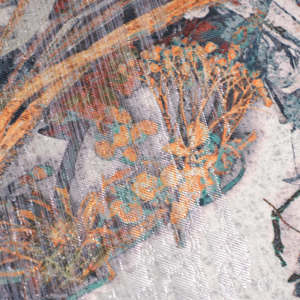 Jacquard imprimat multicolor cu fir metalic argintiu