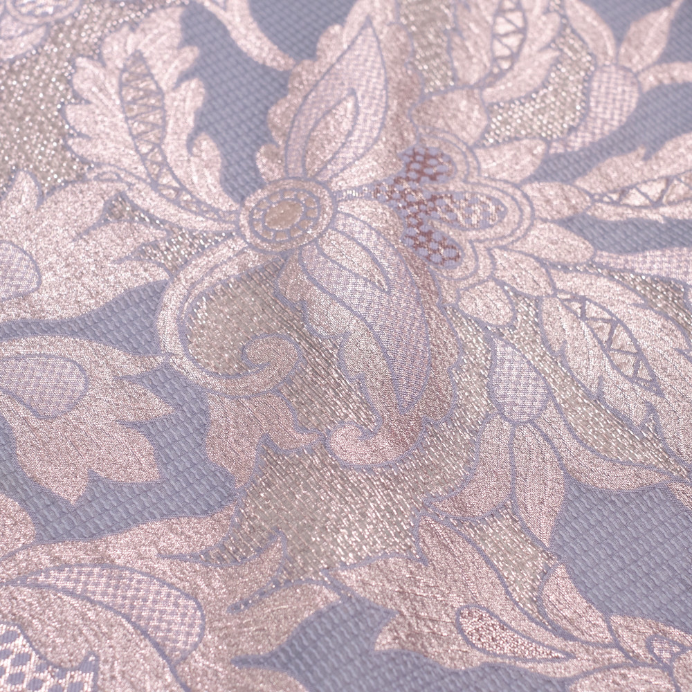 Jacquard cu motive florale si fir metalic