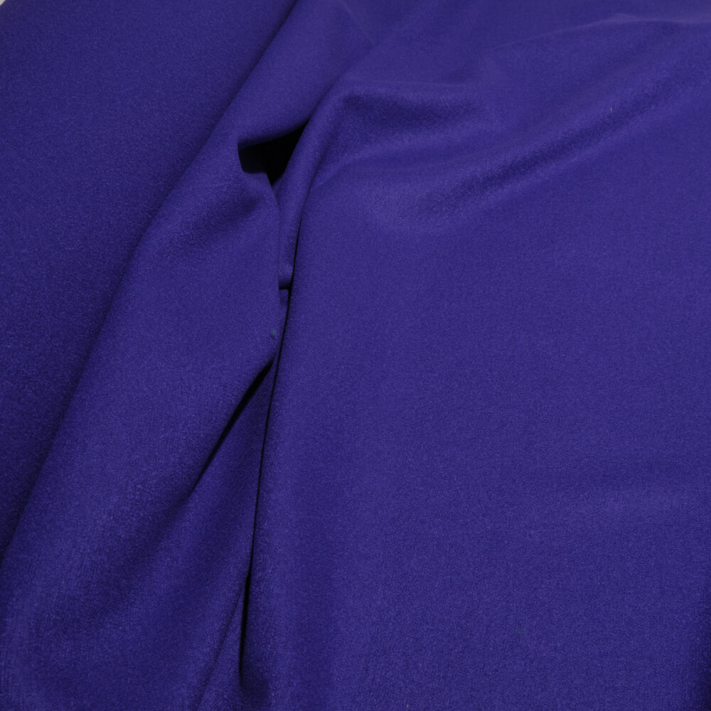 Lana Moessmer Albastru violet