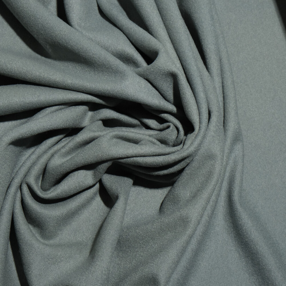 Lana Moessmer Gri Verzui