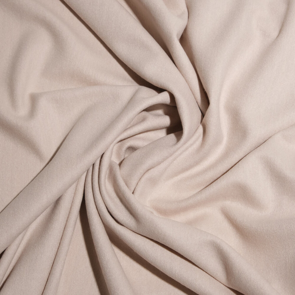 Lana Moessmer Roz Pudra