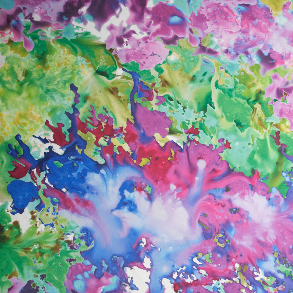 Matase imprimata digital cu motive abstracte