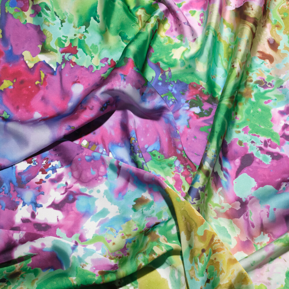 Matase imprimata digital cu motive abstracte
