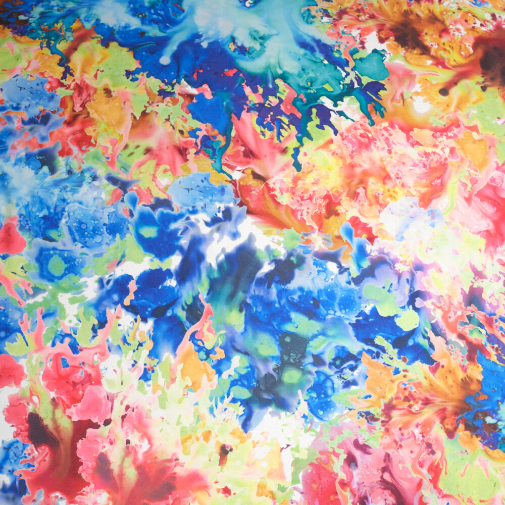 Matase imprimata digital cu motive abstracte