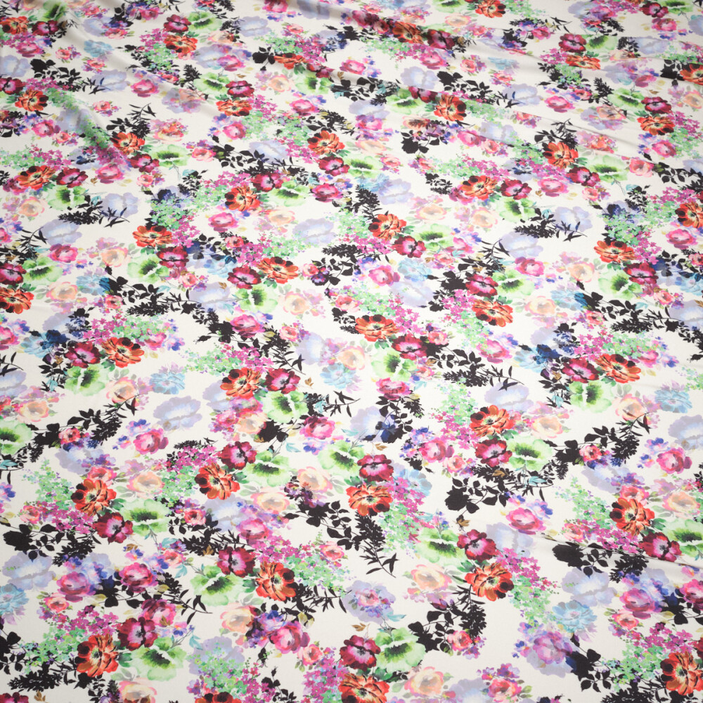 Matase imprimata digital cu motiv floral multicolor