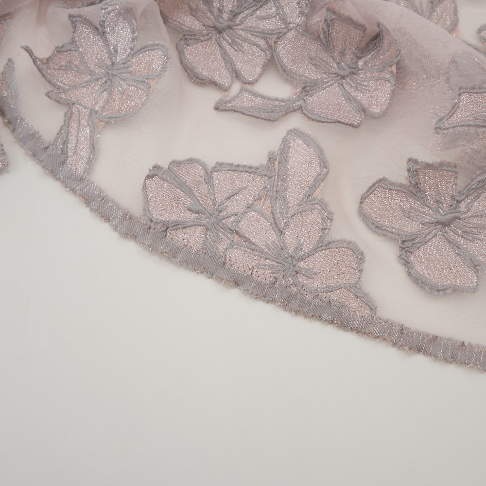 Jacquard cu flori si organza Roz Argintiu