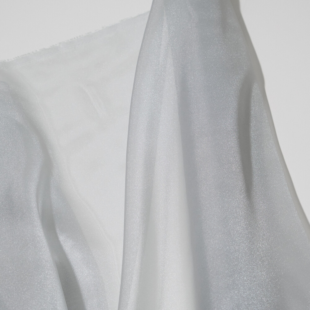 Organza cu aspect matasos in degrade gri argintiu
