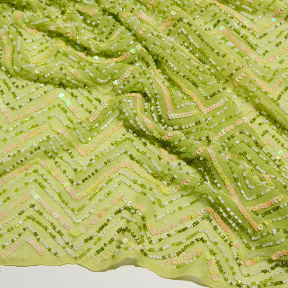 Paiete cusute pe voal de matase zig zag Verde lime