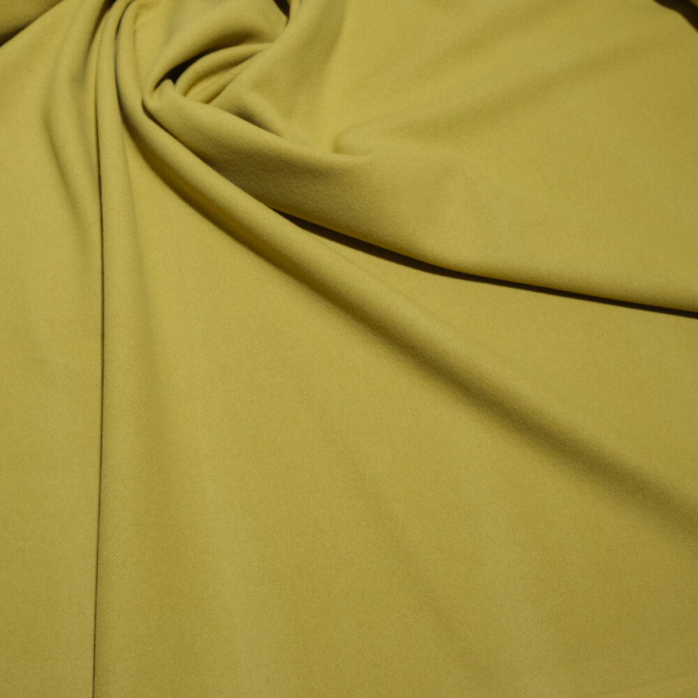 Stofa de lana Casha mustar - material gros, moale si elegant Stofa de lana Casha mustar - material gros, moale si elegant