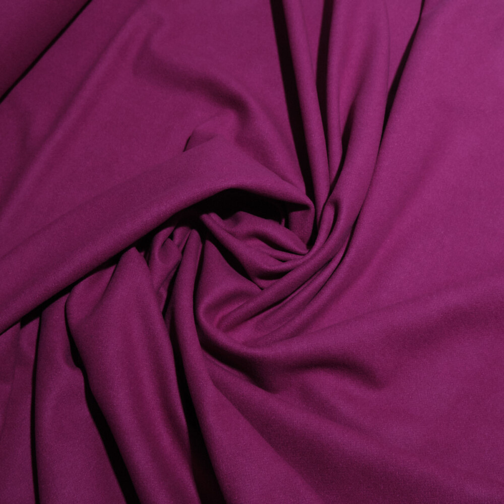 Stofa de lana Casha Magenta - material gros, moale si elegant Stofa de lana Casha Magenta - material gros, moale si elegant