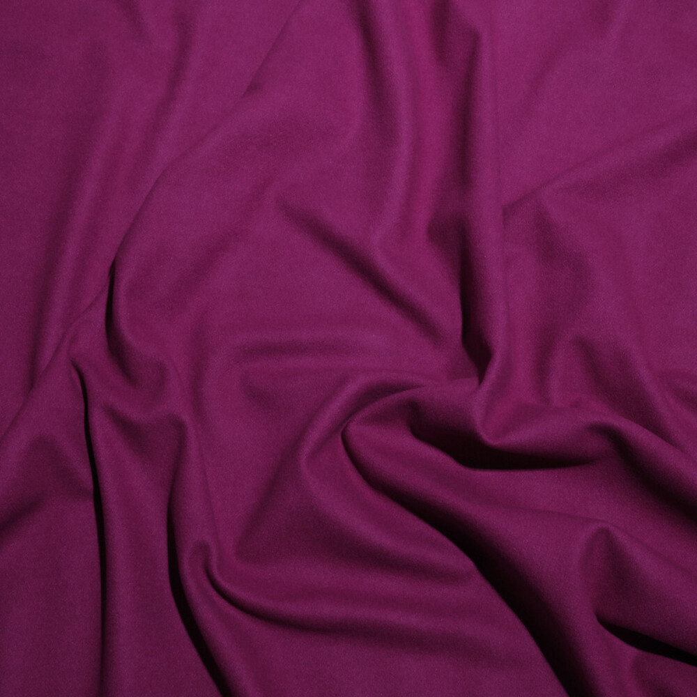 Stofa de lana Casha Magenta - material gros, moale si elegant Stofa de lana Casha Magenta - material gros, moale si elegant