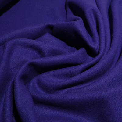 Lana Moessmer Albastru violet