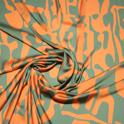 Matase imprimata digital cu motive abstracte verde portocaliu