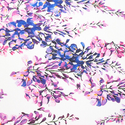 Matase imprimata digital cu motiv floral multicolor si fundal alb