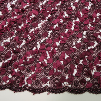 Dantela cu floricele 3D Burgundy cu alb