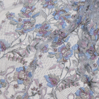 Dantela chantilly brodata cu paiete si maergel - floral pastel