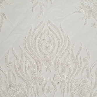 Material pentru rochie de mireasă cu broderie aplicată și bordură decorativă