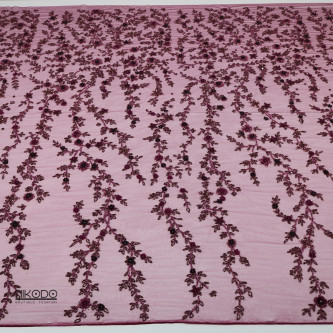 Dantela accesorizata Magenta
