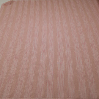 Jacquard in dungi cu fir metalic semi-transparent 