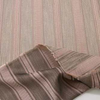 Jacquard in dungi cu fir metalic semi-transparent 