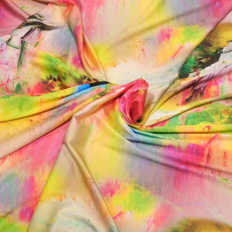 Matase sintetica elastica imprimata cu motive abstracte multicolorate